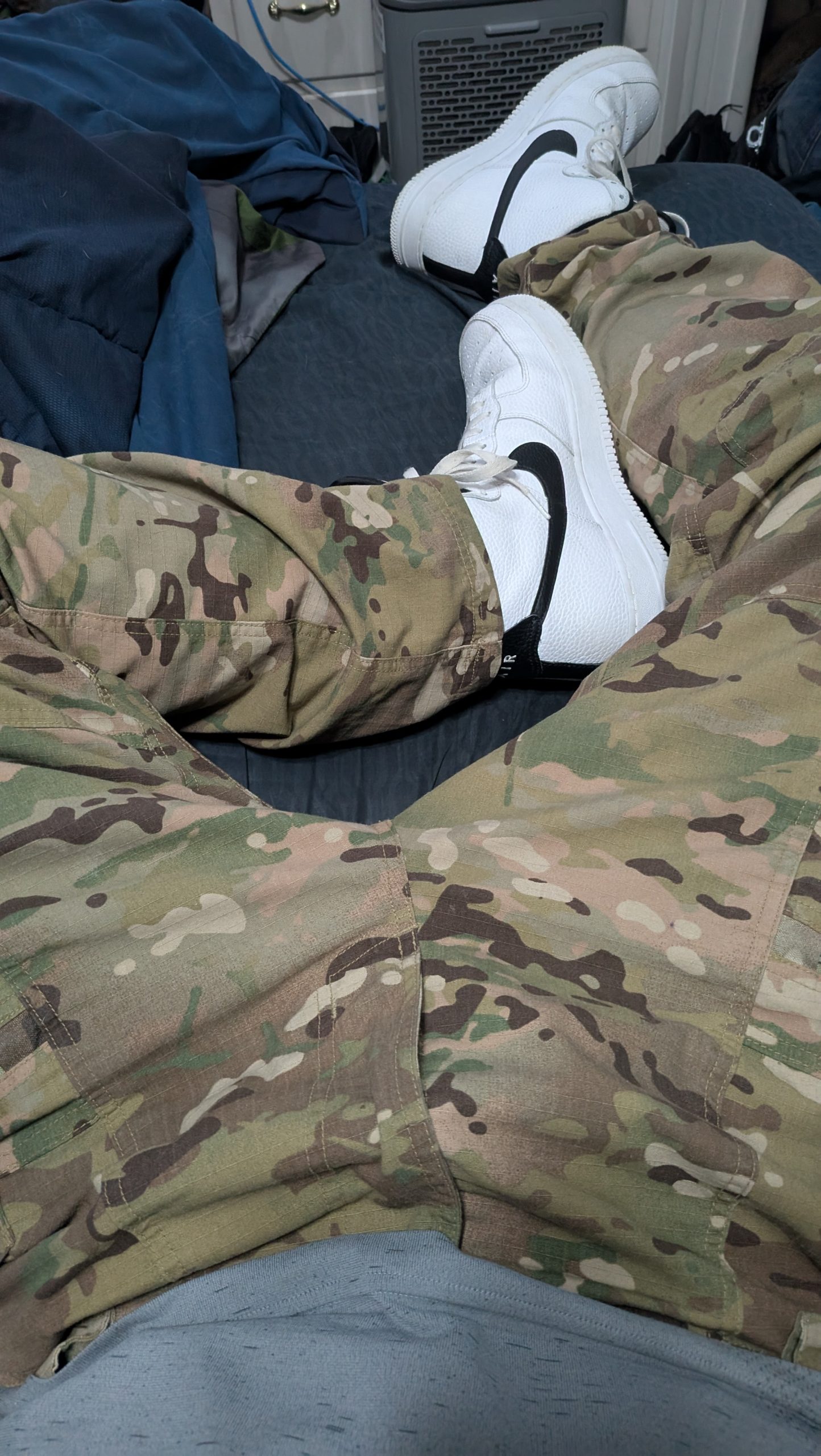 Show the Comet your camo and/AF1s!